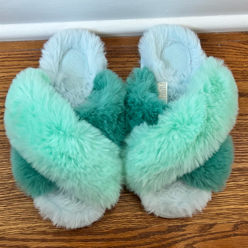 Cat and Jack slippers - EUC